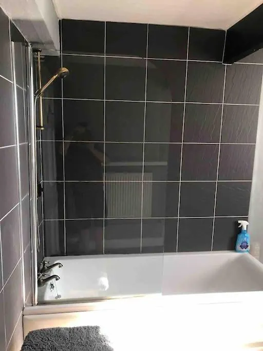 Haworth Prime Location 3 Bedroom Duplex Apartment 0*,