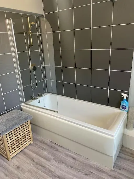Haworth Prime Location 3 Bedroom Duplex Apartment